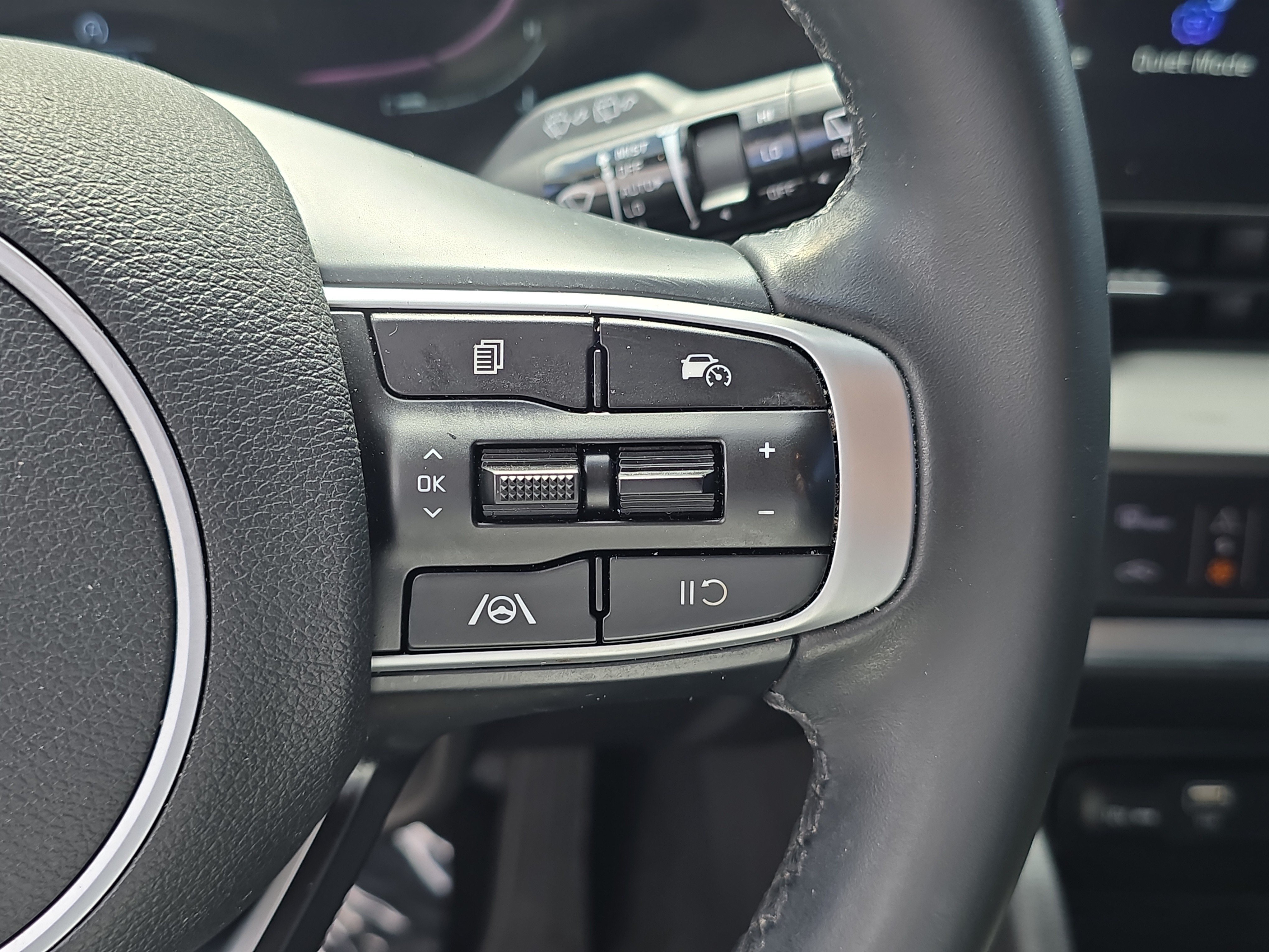 Certified 2023 Kia Sportage EX FWD image 29