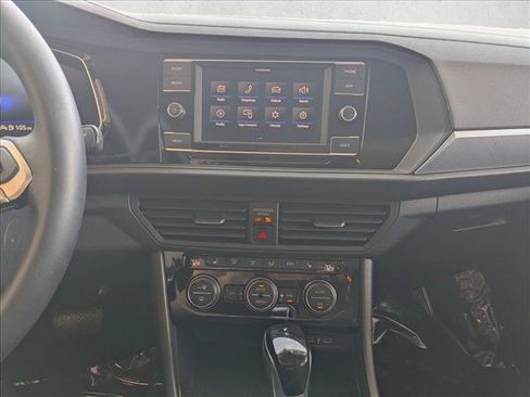 Used 2024 Volkswagen Jetta SE w/ Panoramic Sunroof Package FWD image 14