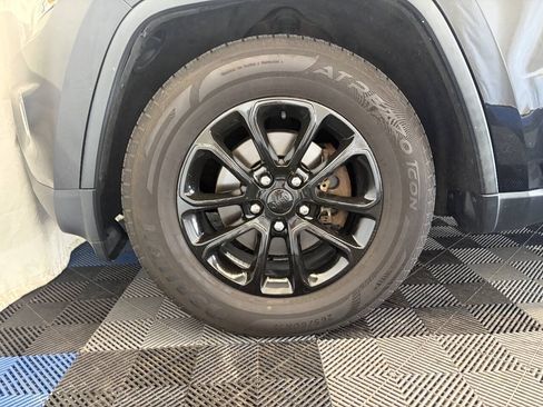 Used 2014 Jeep Grand Cherokee Limited RWD image 28