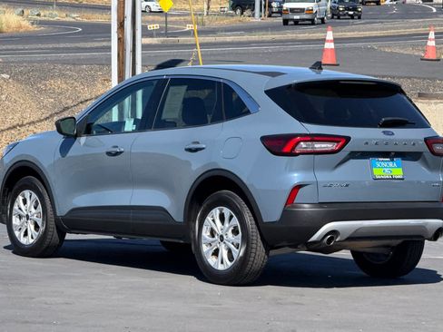 Certified 2024 Ford Escape Active AWD/4WD image 6