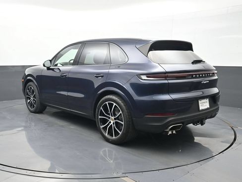 Certified 2024 Porsche Cayenne AWD/4WD image 3