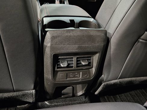 Used 2025 Chevrolet Colorado Z71 image 38