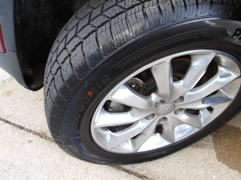 Used 2016 Jeep Cherokee Limited image 39