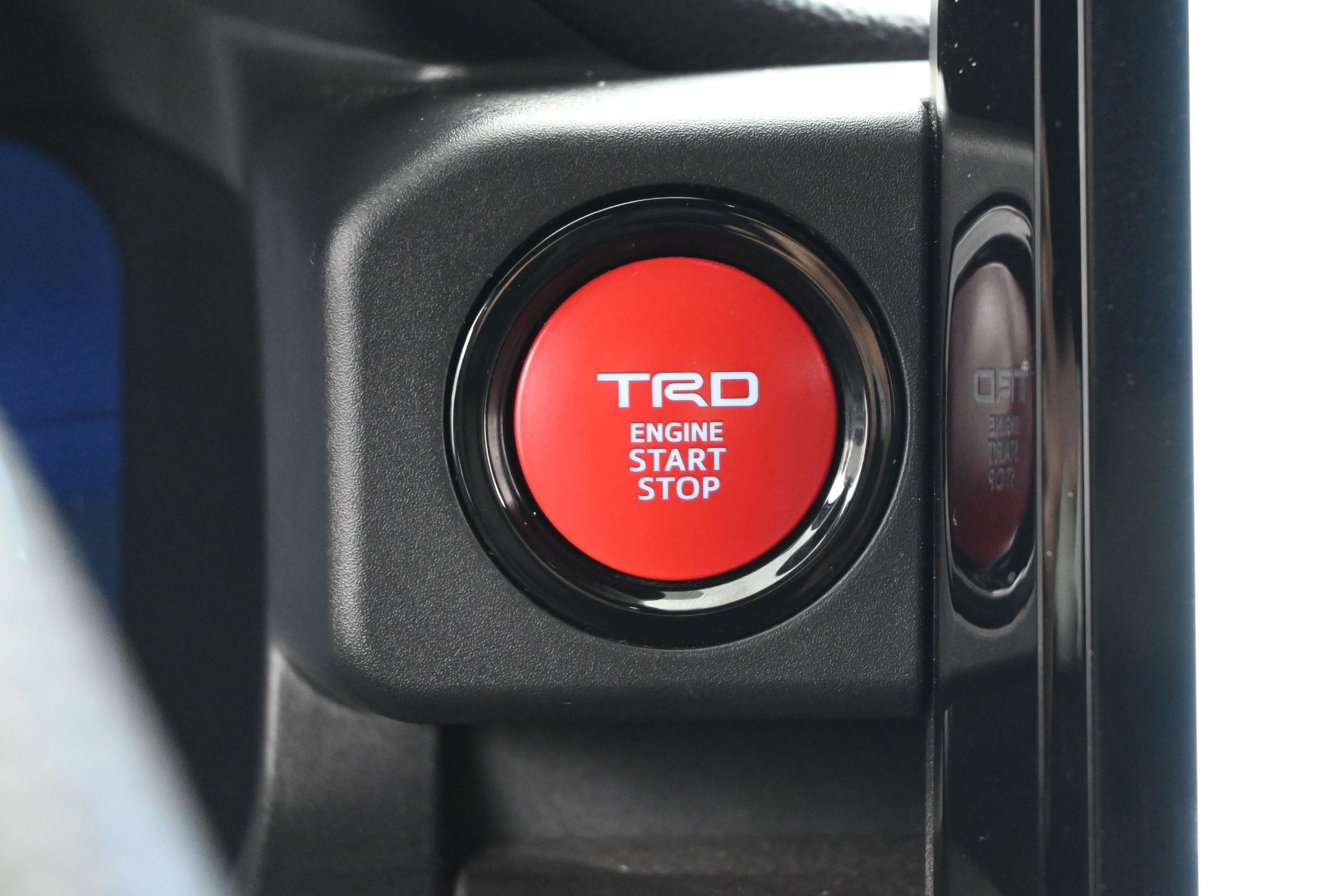Used 2025 Toyota Tacoma TRD Off-Road w/ TRD Off Road Premium Package AWD/4WD image 20