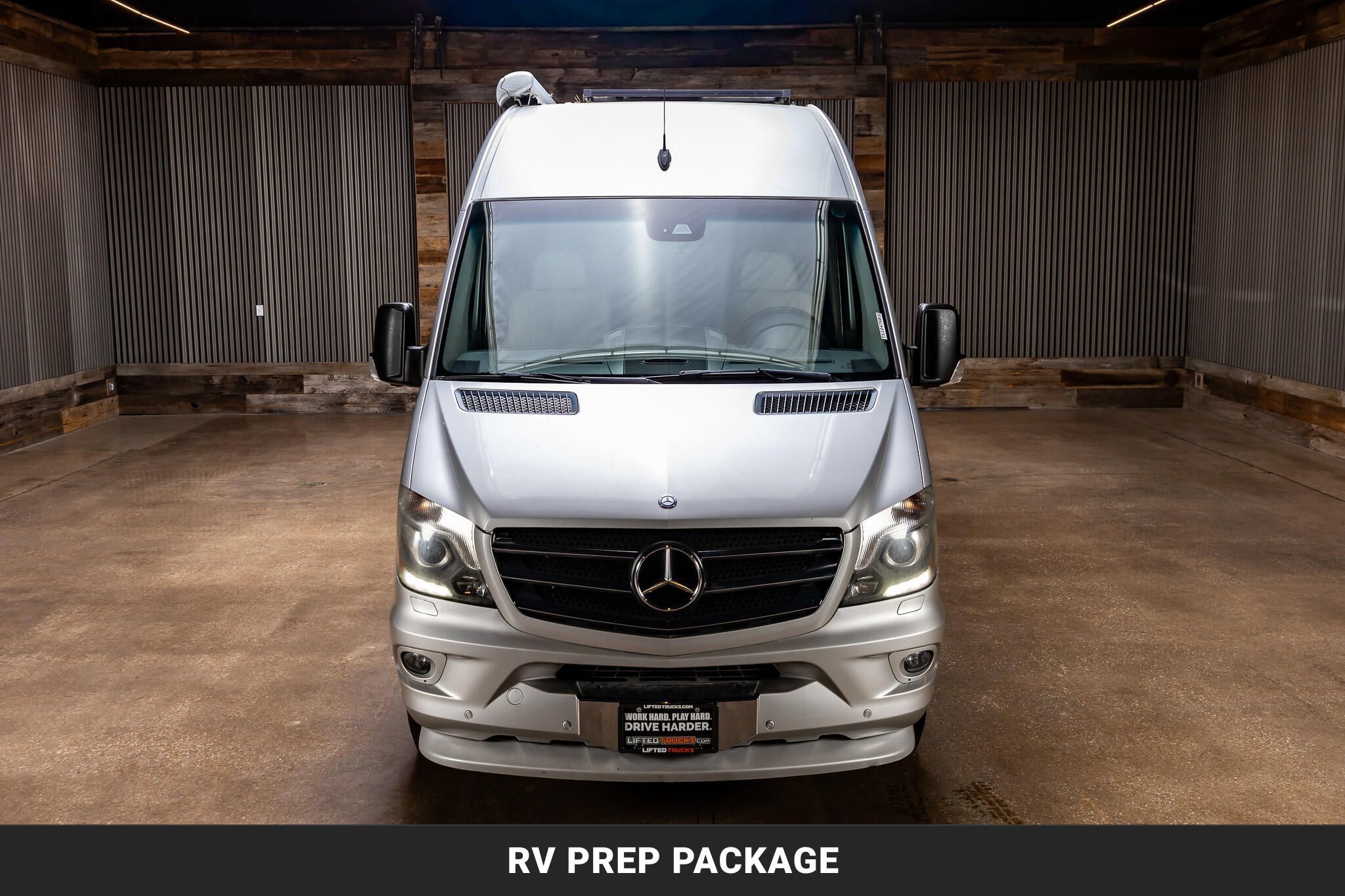 Used 2015 Mercedes-Benz Sprinter 3500 image 3