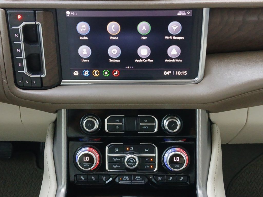Used 2021 GMC Yukon XL Denali w/ Denali Premium Package AWD/4WD image 8