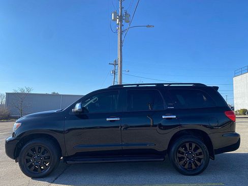 Used 2016 Toyota Sequoia Platinum image 5