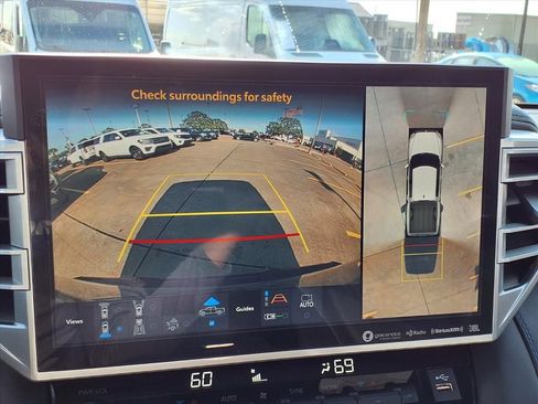 Used 2022 Toyota Tundra Platinum w/ Advanced Package image 11