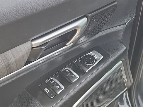 Used 2023 Kia Telluride AWD image 20