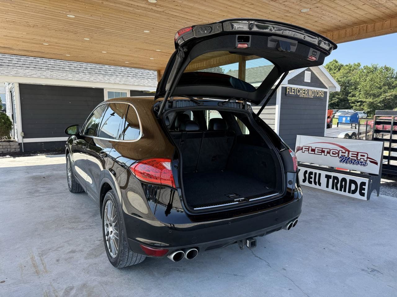 Used 2011 Porsche Cayenne Turbo AWD/4WD image 34