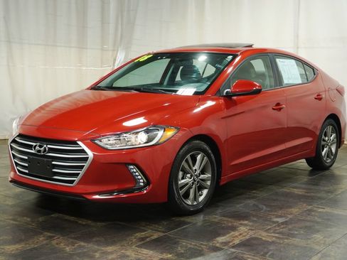 Used 2018 Hyundai Elantra Value Edition w/ Cargo Package FWD image 2