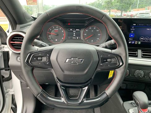 Certified 2024 Chevrolet Trax RS w/ Driver Confidence Package FWD image 11