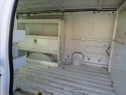 Used 2001 Ford E-150 and Econoline 150 RWD image 23