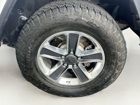Used 2020 Jeep Wrangler Unlimited Sahara AWD/4WD image 11