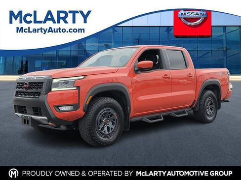 Used 2025 Nissan Frontier PRO-4X AWD/4WD image 1