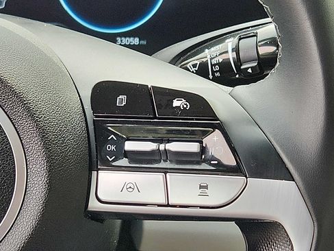 Used 2024 Hyundai Elantra Limited FWD image 22
