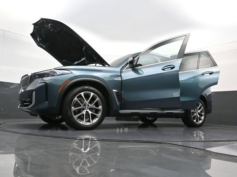 Used 2025 BMW X5 xDrive40i image 40
