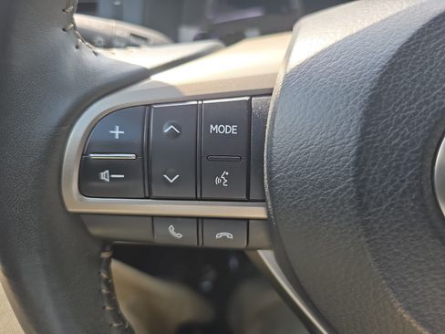 Used 2017 Lexus ES 350 w/ Premium Package FWD image 17