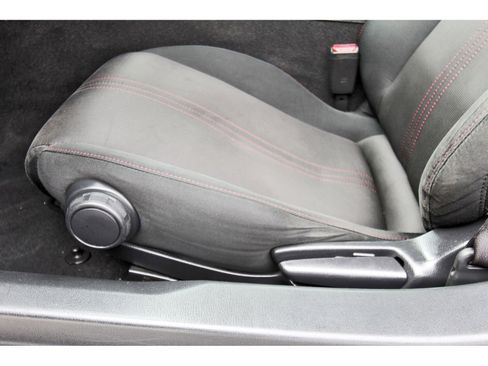 Used 2018 MAZDA MX-5 Miata Club image 26