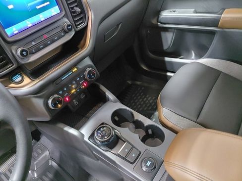 Used 2024 Ford Bronco Sport Outer Banks w/ Topo Graphic Package image 28