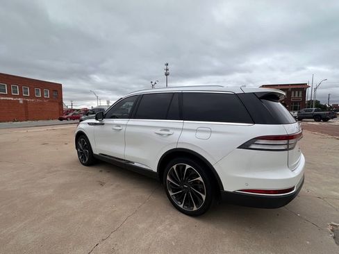 Used 2020 Lincoln Aviator Reserve w/ Equipment Group 202A AWD/4WD image 3