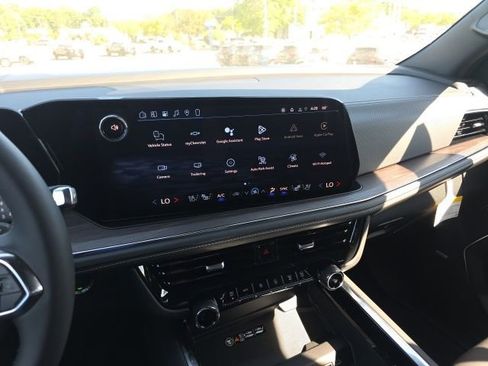 New 2026 Chevrolet Tahoe Premier w/ Sun And Tow Package AWD/4WD image 23