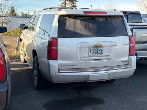 Used 2018 Chevrolet Suburban Premier image 3
