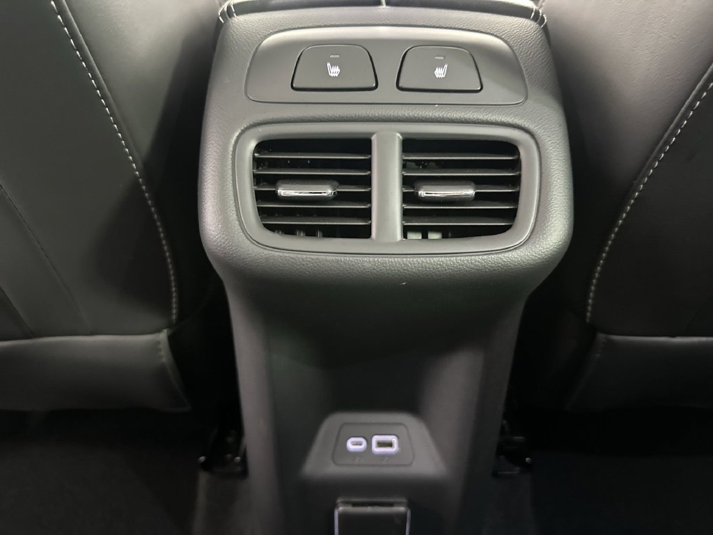 Used 2022 Buick Envision Avenir w/ Technology Package II AWD/4WD image 25