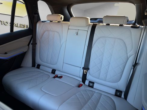 Used 2023 BMW X5 xDrive40i w/ M Sport Package image 13