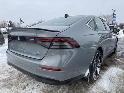 Used 2023 Honda Accord Sport image 2