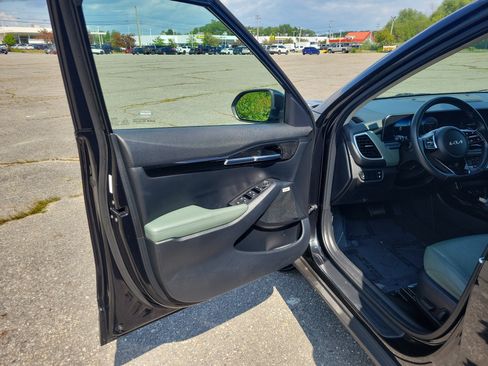 Used 2024 Kia Seltos SX w/ SX Sunroof Package AWD/4WD image 15