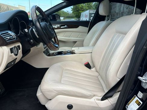 Used 2015 Mercedes-Benz CLS 550 image 9