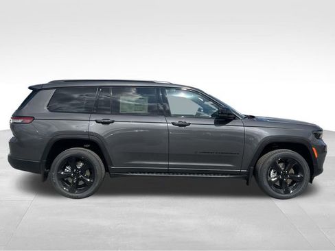 New 2025 Jeep Grand Cherokee L Altitude image 8