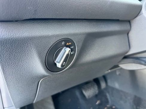 Used 2025 Volkswagen Jetta S image 19