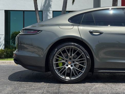 Used 2022 Porsche Panamera 4 Platinum Edition AWD/4WD image 5