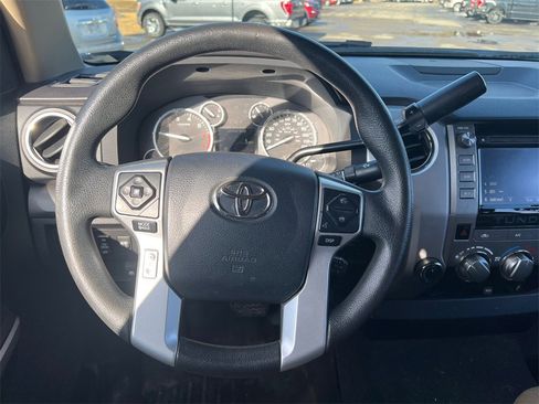 Used 2017 Toyota Tundra SR5 image 10