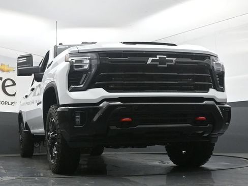 New 2026 Chevrolet Silverado 2500 LT w/ Trail Boss Package AWD/4WD image 3