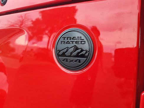 New 2025 Jeep Gladiator Willys image 24