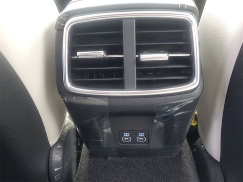 Used 2025 Genesis G70 2.5T w/ Sport Prestige Package image 30