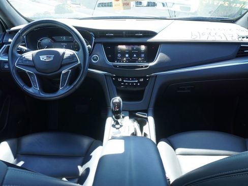 Certified 2023 Cadillac XT5 Luxury image 8