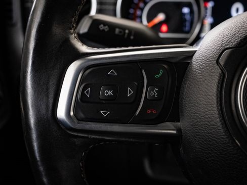 Used 2019 Jeep Wrangler Unlimited Sahara w/ Quick Order Package 24M Moab image 30