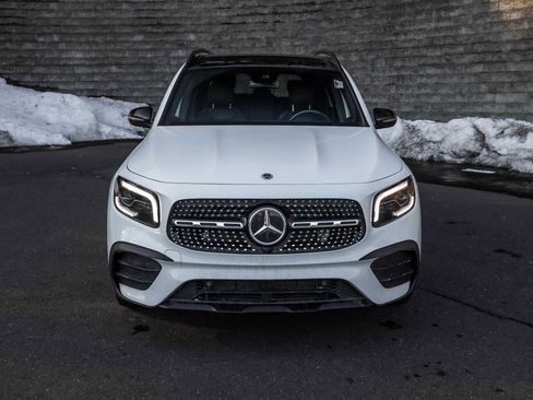 Used 2023 Mercedes-Benz GLB 250 4MATIC image 3