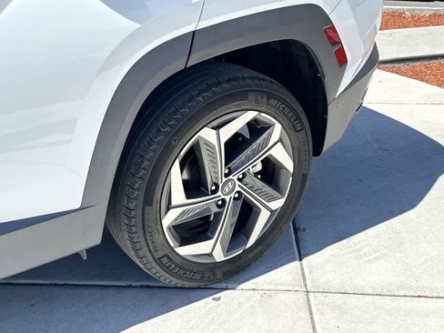 Used 2022 Hyundai Tucson Limited w/ Cargo Package AWD/4WD image 8