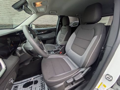 Used 2025 Chevrolet TrailBlazer LT AWD/4WD image 22