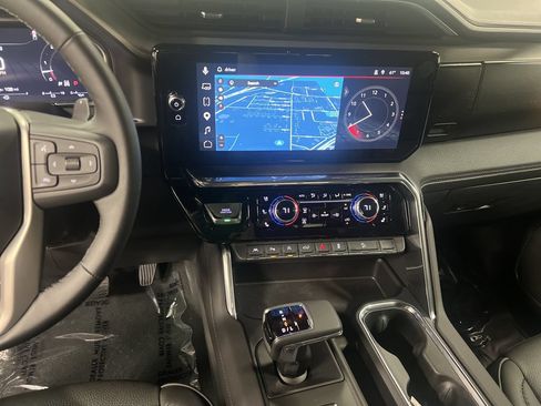 Certified 2026 GMC Sierra 1500 Denali w/ Denali Reserve Package AWD/4WD image 22