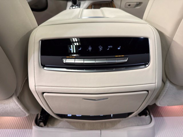 Certified 2024 Cadillac Escalade ESV Sport Platinum w/ LPO, ONYX Package AWD/4WD image 22