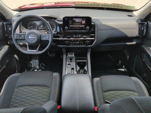 Used 2024 Nissan Pathfinder SV FWD image 16