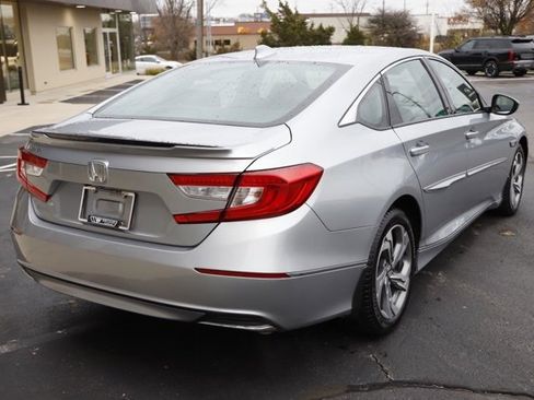 Used 2018 Honda Accord EX image 3