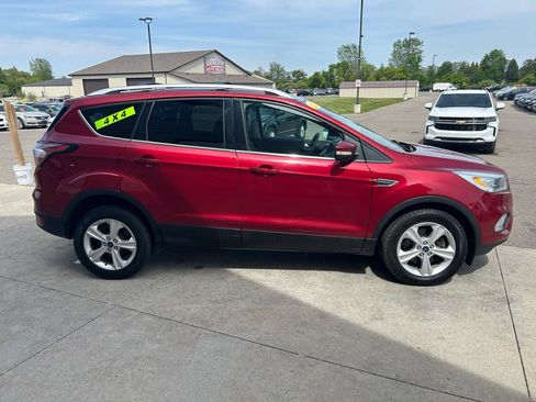 Used 2017 Ford Escape Titanium w/ Canadian Touring Package AWD/4WD image 4