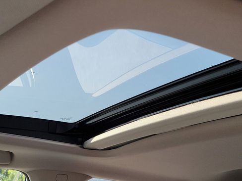 Used 2024 Honda Civic EX-L image 18